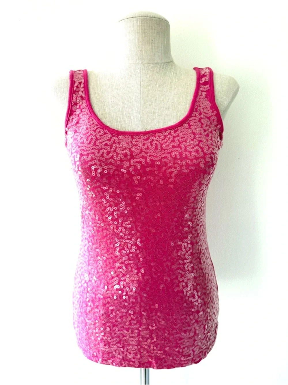 Old Navy Sequin Tank Top Fuchsia Sparkle Shell Party NYE Glam Disco Y2K Small - Picture 3 of 11